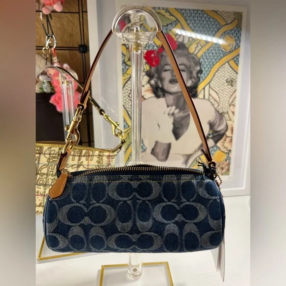 ✨SOLD✨COACH 🍒 💙 Nolita Barrel Bag In Signature Denim - Picture 6 of 15
